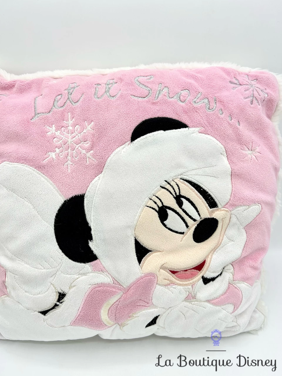 Coussin Minnie Mouse Let It Snow Disney Store Oreiller Rose Hiver Neige 4 Coussin Minnie Mouse Let It Snow Disney Store Oreiller Rose Hiver Neige – Image 2