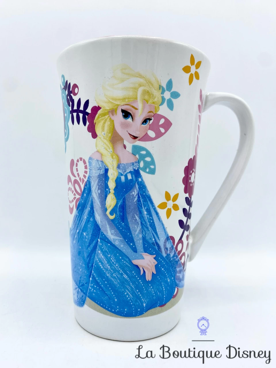 Tasse Elsa La Reine Des Neiges Disney Store 2015 Mug Blanc Fleurs Haut 3 Tasse Elsa La Reine Des Neiges Disney Store 2015 Mug Blanc Fleurs Haut