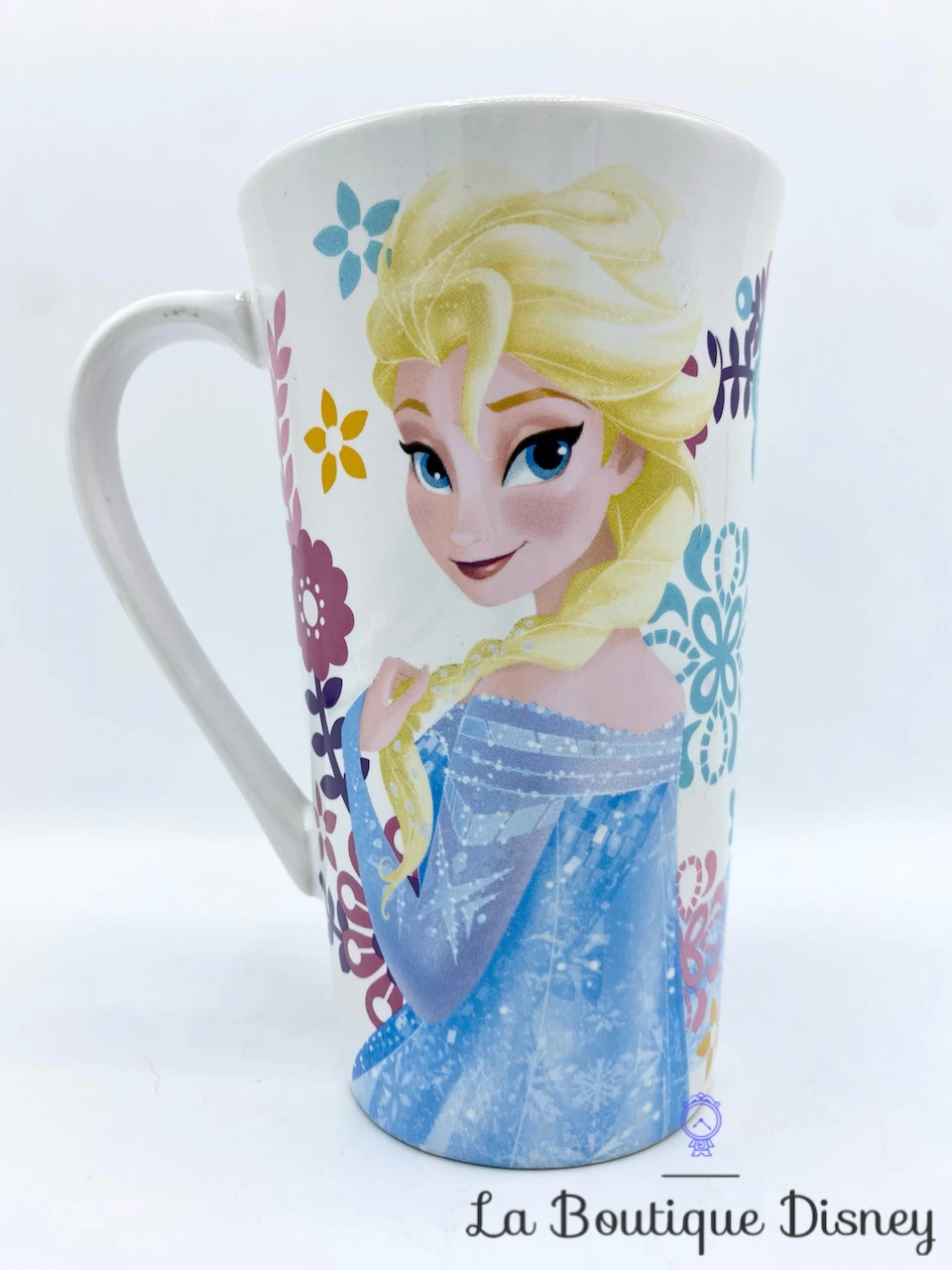 Tasse Elsa La Reine Des Neiges Disney Store 2015 Mug Blanc Fleurs Haut 5 Tasse Elsa La Reine Des Neiges Disney Store 2015 Mug Blanc Fleurs Haut – Image 3