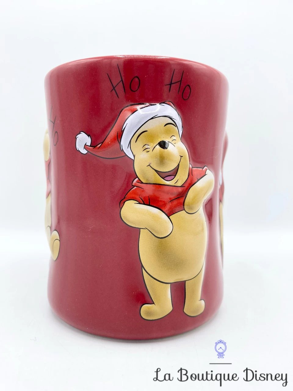 Tasse Winnie L'Ourson Disney Store Exclusive Mug Noël Rouge Ho Ho Relief 3D 4 Tasse Winnie L'Ourson Disney Store Exclusive Mug Noël Rouge Ho Ho Relief 3D – Image 2